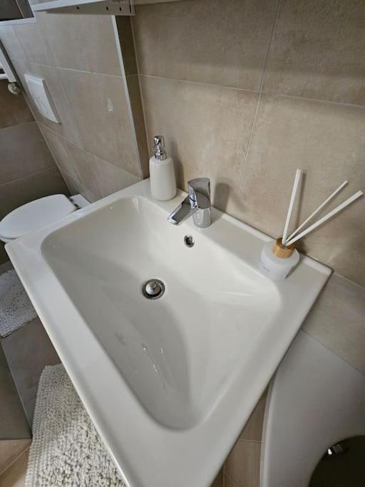 Affordable Suite In Vienna'S Hotpoint Extérieur photo